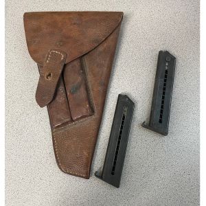 M1940 Leather Pistol Holster with 2 Magazines
